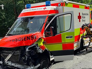 Unfall mit Rettungswagen in Ansbach