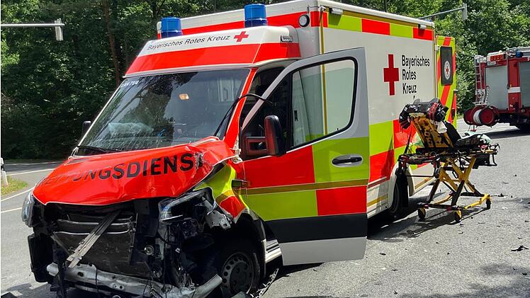 Unfall mit Rettungswagen in Ansbach