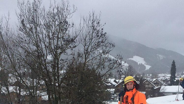 Das THW beim Einsatz gegen die Schneemassen. Foto: THW