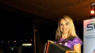 Gut 200 Besucher waren gekommen, um das Konzert mit "Susal - der Partyhexe" live zu erleben. Foto: Werner Reißaus