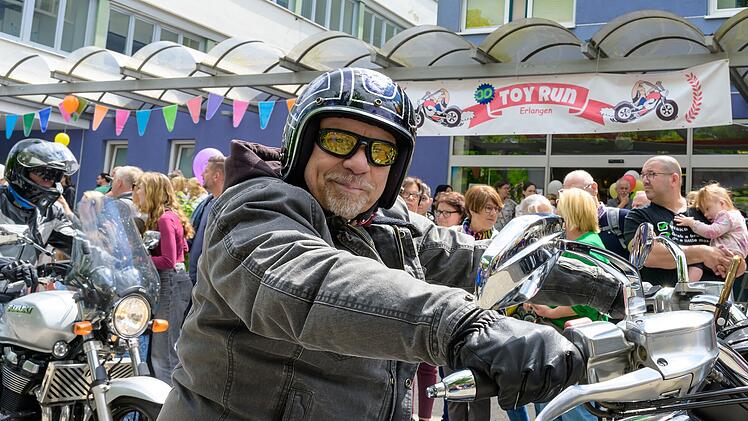 Erlanger Toy Run 2024: Motorradkorso f&uuml;r den guten Zweck - 45.000 Euro Spenden gesammelt