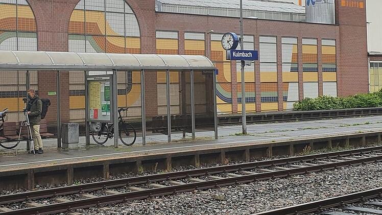 Vier Interviews führte ein Marktforschungsinstitut gestern am Bahnhof. Foto: Christine Fischer