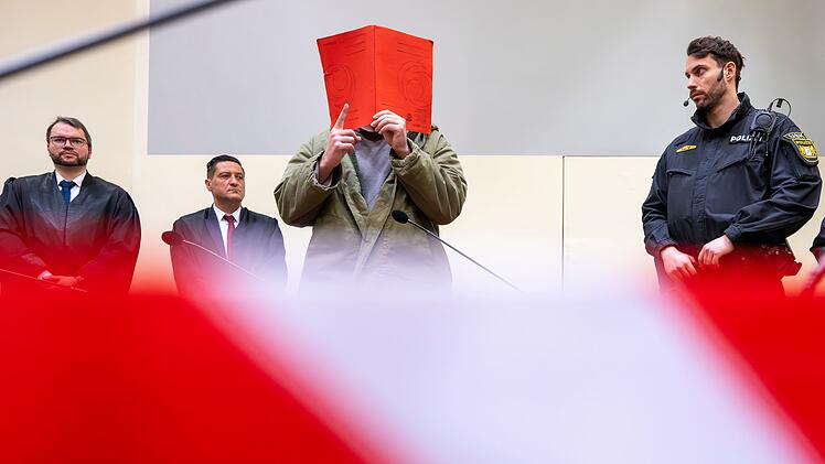Prozess wegen Auto-Anschlag auf eine Demonstration