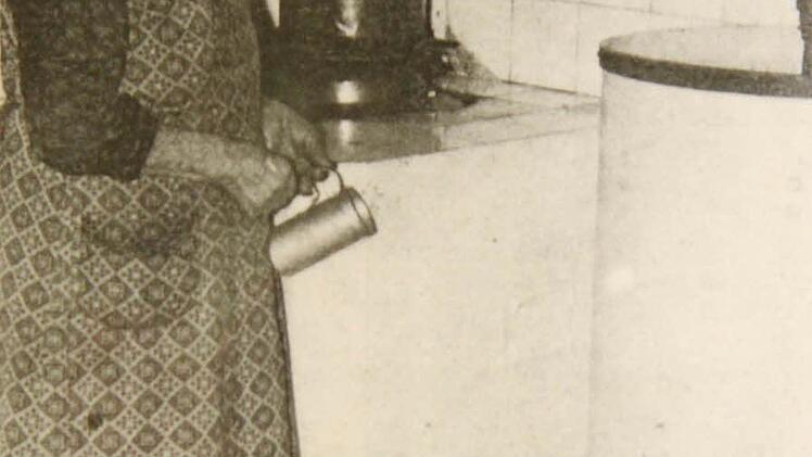 Schon in der dritten Generation brennen Werner und Gabriele Walter Schnaps. Gabriele Walters Oma Katharina Stübinger und Opa Konrad Stübinger brannten noch in der häuslichen Küche.