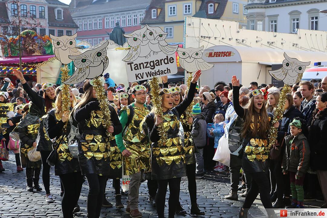 Gaudiwurm: Narren feiern in Coburg