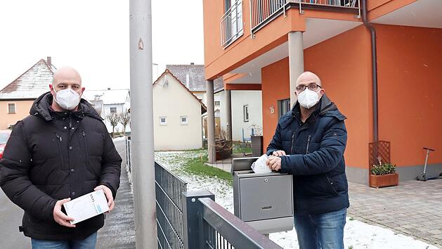 Tim Scheppe und Uwe Roth setzten eine kleine Idee schnell um.  Foto: Johanna Blum