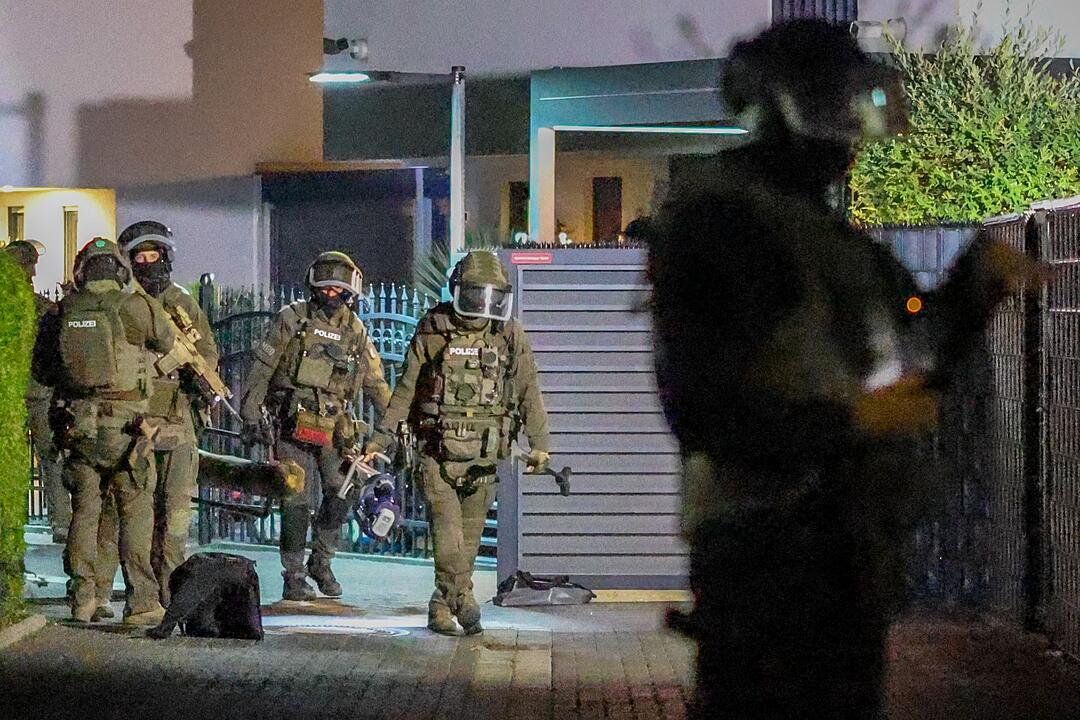 Gro&szlig; angelegte Razzia gegen Geldw&auml;scher und "Hells Angels"