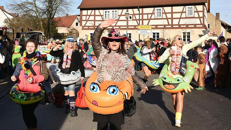 "Theres singt und lacht" nannte sich diese Gruppe, die besonders fröhlich drauf war. Foto: Ulrike Langer