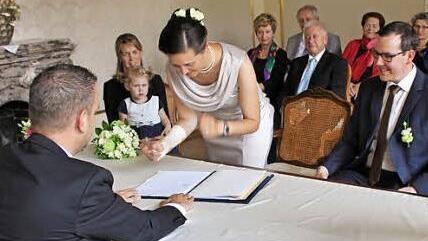 Die wichtigste Unterschrift Foto: Werner Vogel