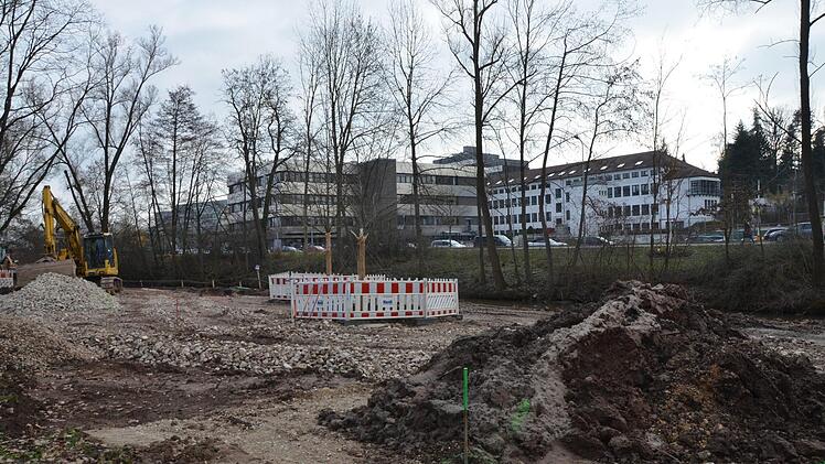 An der Aurach ist schon länger Baustelle. Die Arbeiten gehen jetzt weiter. Bernhard Panzer