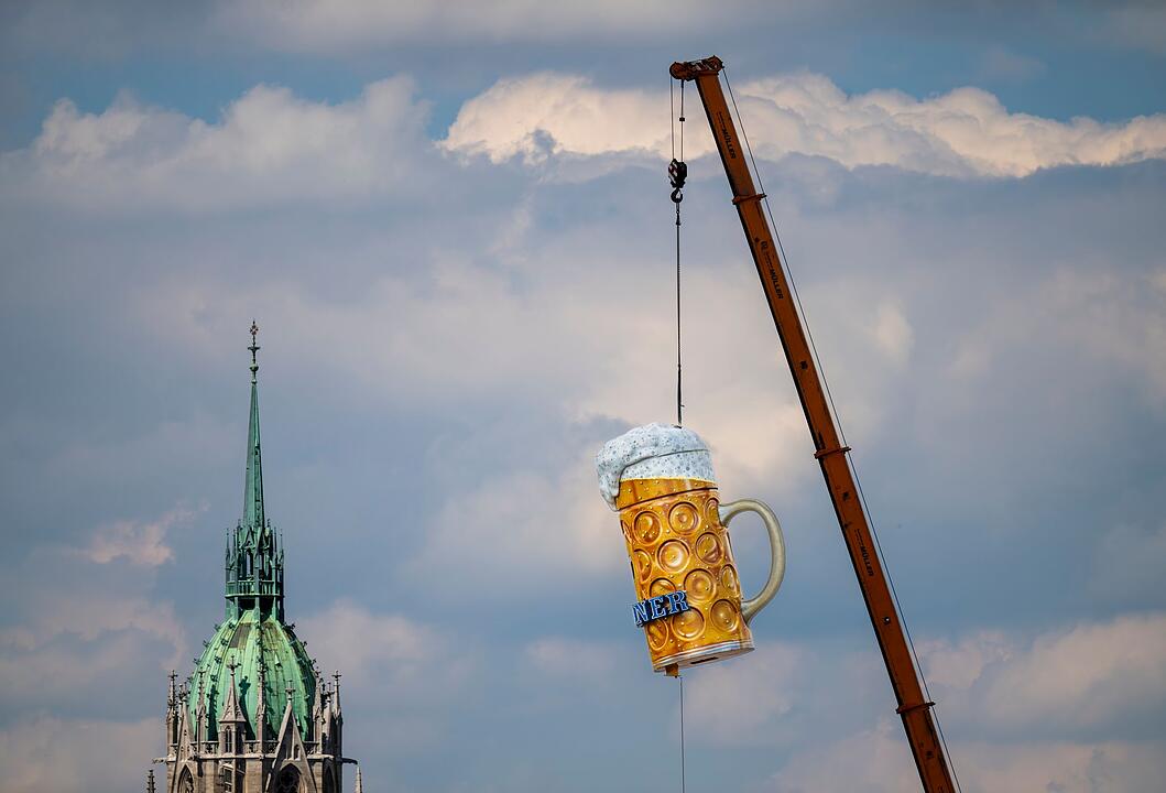Aufbau des 191. Oktoberfests