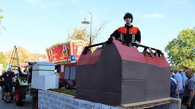 Ein einsamer Feuerwehrmann am verlassenen Einsatzort - das war ein Thema f&uuml;r die Kerwa.Evi Seeger