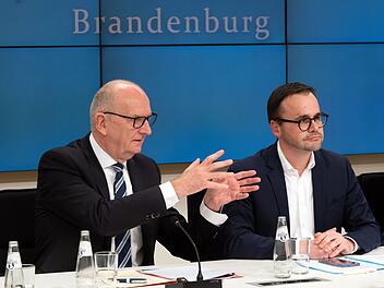 Brandenburger SPD und CDU stellen Koalitionsvertrag vor