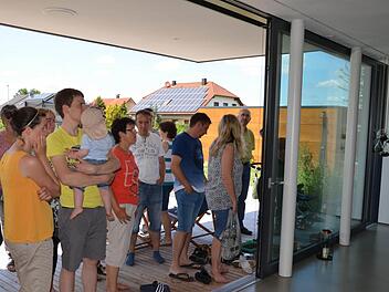 Viele Besucher nutzten die Gelegenheit zur Stippvisite. Fotos: Andrea Spörlein