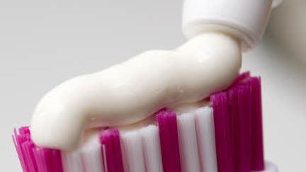 Geschmack, Schaumbildung und ein hoher Fluoridanteil sind oft ausschlaggebend, wichtig ist aber auch der RDA-Wert. Foto: Andrea Warnecke