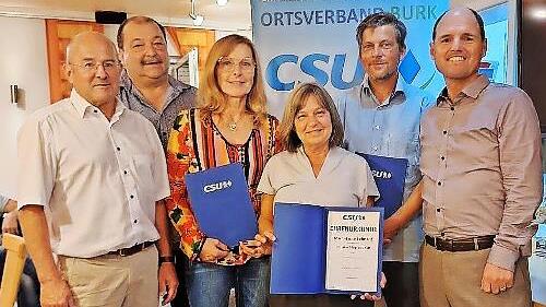 Bei der CSU Burk standen Ehrungen an (v. l.): Holger Lehnard, Hermann Schmidt (20 Jahre), Karin Barthelmann (20 Jahre), Maria-Luise Lehnard (25 Jahre), Martin Erlwein (25 Jahre), MdL Michael Hofmann