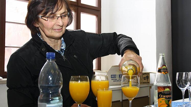 Sonja Decker sorgt für das leibliche Wohl