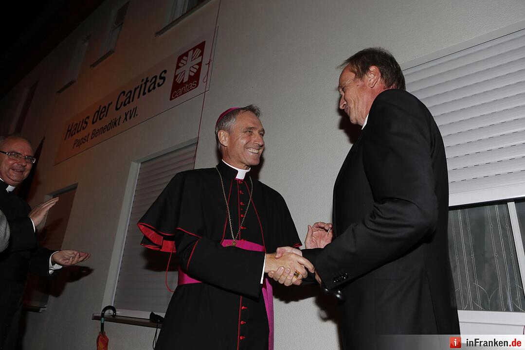 Herzlicher Empfang für Georg Gänswein in Höchstadt