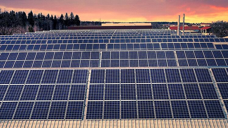 Solarenergie nutzt das natürliche Sonnenlicht zur Gewinnung von Energie.