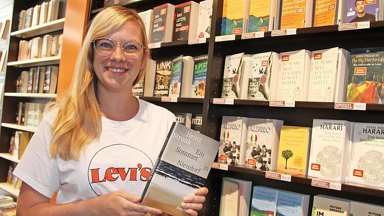 Anna Nordt von der Buchhandlung Rupprecht hatte gut zu tun. Viele kamen, um in der Buchhandlung zu stöbern. "Es ist zu spüren, dass mehr Touristen in der Stadt sind", sagt sie.