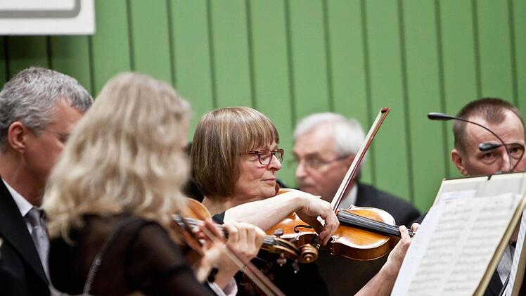 Impressionen vom Neujahrskonzert des "Musizierkreises Neustadt".Foto: Jochen Berger