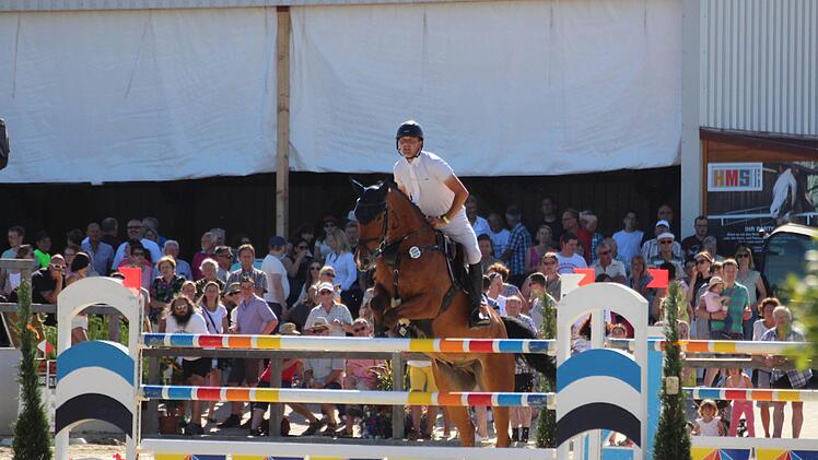 Impressionen vom Reitturnier in Detter. Foto: Sebastian Schmitt