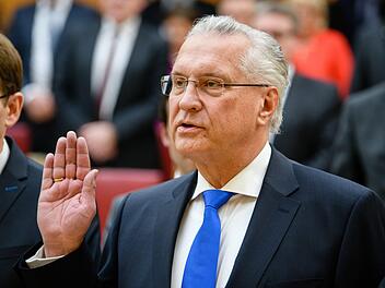 Der bayerische Innenminister Joachim Herrmann (CSU) bei seiner Vereidigung im November 2018. Foto: Matthias Balk/dpa