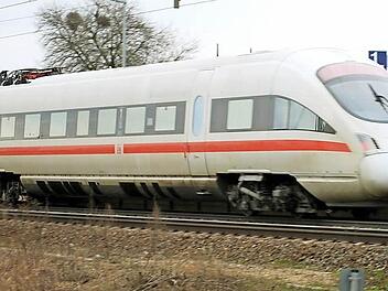 Auch damit die ICEs bessere Bedingungen haben, sollen bei Kersbach vier Gleise nebeneinander entstehen.