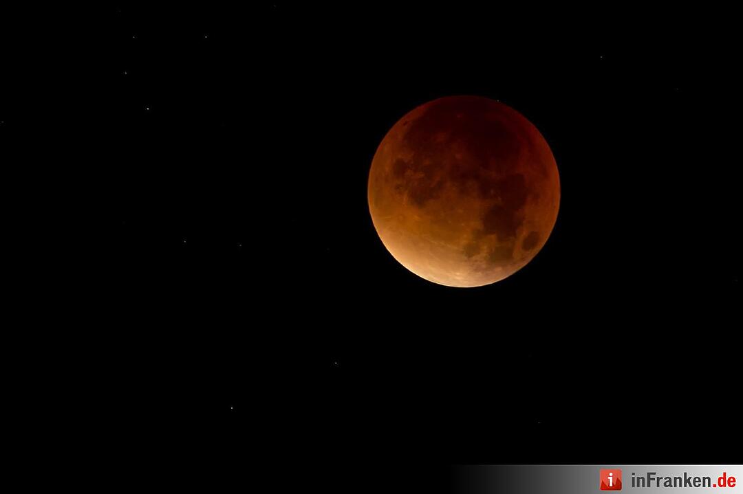 Leserfotos: Blutmond über Franken