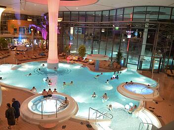 Die Kisssalis Therme in Bad Kissingen steht bei dem Online-Portal Travelbook zur Wahl als eine der schönsten Thermen Deutschlands. Foto: Ronald Rinklef