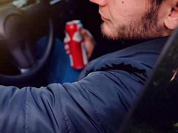 Coburg: 3,6-Promille-Fahrer geschnappt - "leerte gen&uuml;sslich Dose Bier"