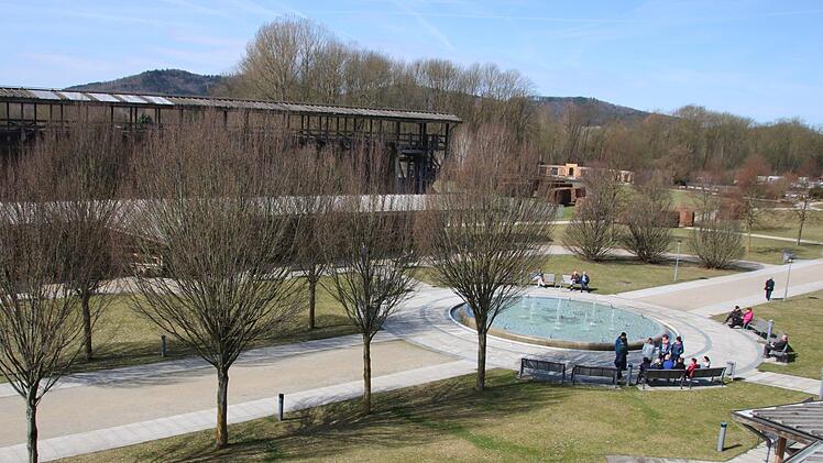 Der Brunnen zwischen den beiden GradierwerkenMatthias Einwag