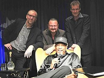 Ron Williams (sitzend) kommt mit dem Jörg-Seidel-Trio nach Kronach. Foto: pr