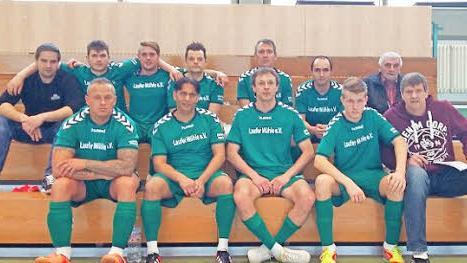 G&uuml;nther Reichhold (r.) freute sich &uuml;ber den Erfolg seines Teams. Foto: pr