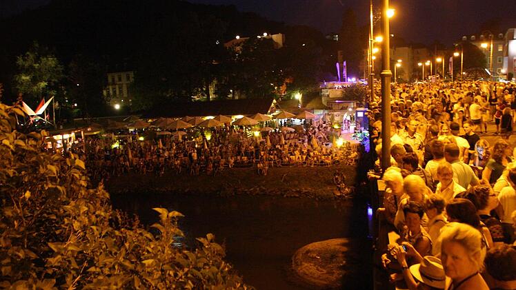 Die Saale brennt  Foto: Ralf Ruppert