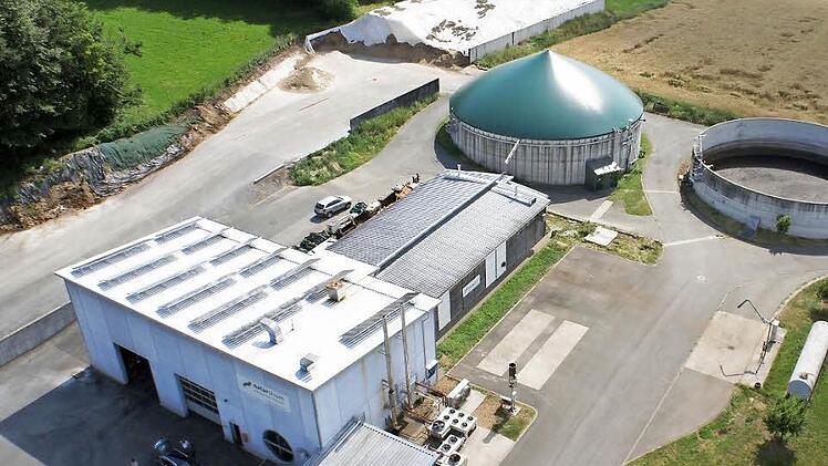 Die Hiltpoltsteiner Biogasanlage der Naturstrom AG aus der Vogelperspektive Foto: Petra Malbrich