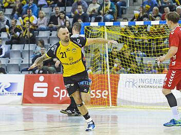 Elf Tore und kein Fehlwurf - Florian Billek legte am Samstagabend eine Galavorstellung hin.  Fotos: Hagen Lehmann