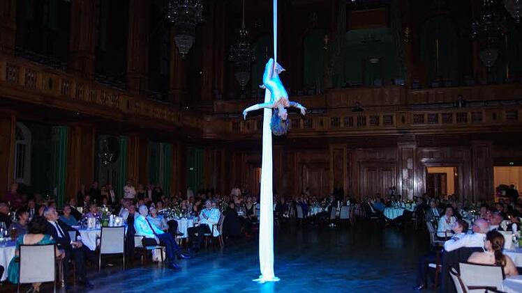 Akrobatik beim Ball der Köche