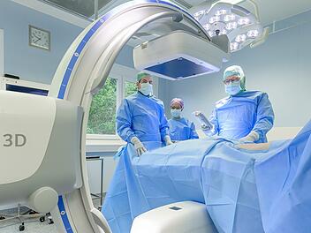 Uniklinikum Erlangen hat weltweit ersten mobilen C-Bogen CIARTIC Move