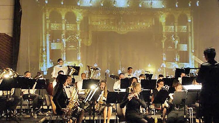 Die Aktiven des Musikvereins Dankenfeld beim Konzert im Oberaurach-Zentrum