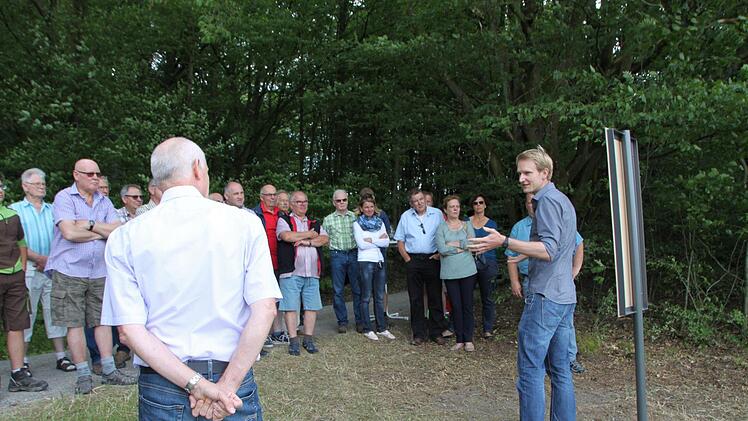 Zum Abschluss der Untersuchung waren etliche interessierte Bürger gekommen. Foto: Ulrike Müller