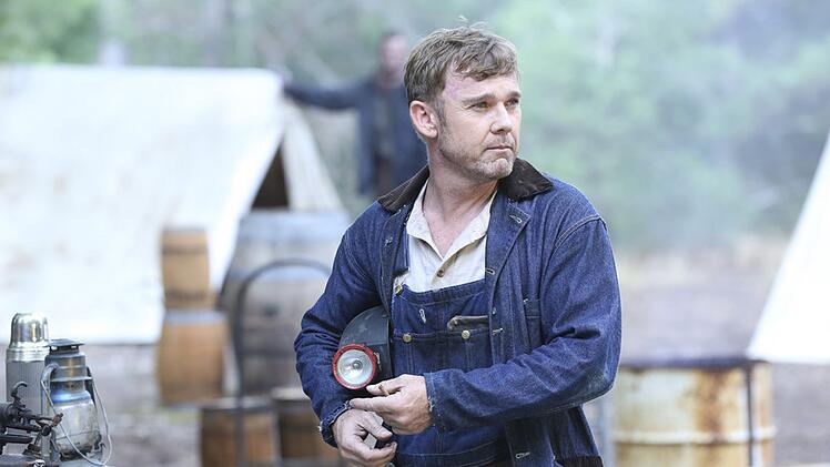 Seine bislang letzte Rolle: Im Dolly-Parton-Biopic "Coat Of Many Colors" spielte Ricky Schroder den Vater der Country-Ikone.