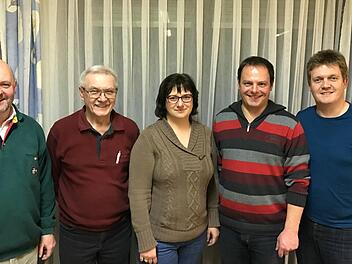 Das Vorstandsteam Matthias Kleinhenz, Gisbert Stöber, Christine Huppmann, Jochen Huppmann und Harald Friedrich.  Foto: Doris Bauer