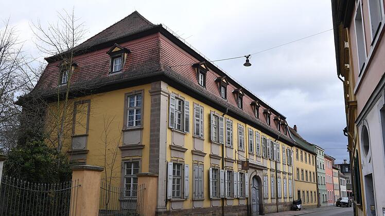 Das Staub'sche Haus wird wohl noch eine Weile das Bamberger Marionettentheater beherbergen. Foto: Ronald Rinklef