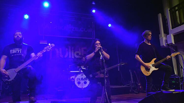 Die Band "nulldB" in Aktion