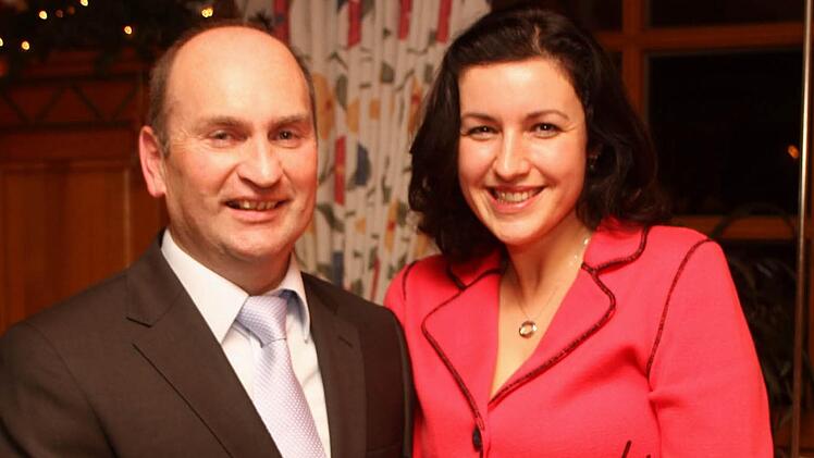 Stellvertretende CSU-Generalsekretärin und MdB Dorothee Bär (rechts) wünschte Martin Wasser zur Wahl in das Bürgermeisteramt viel Erfolg. Fotos: Günther Geiling