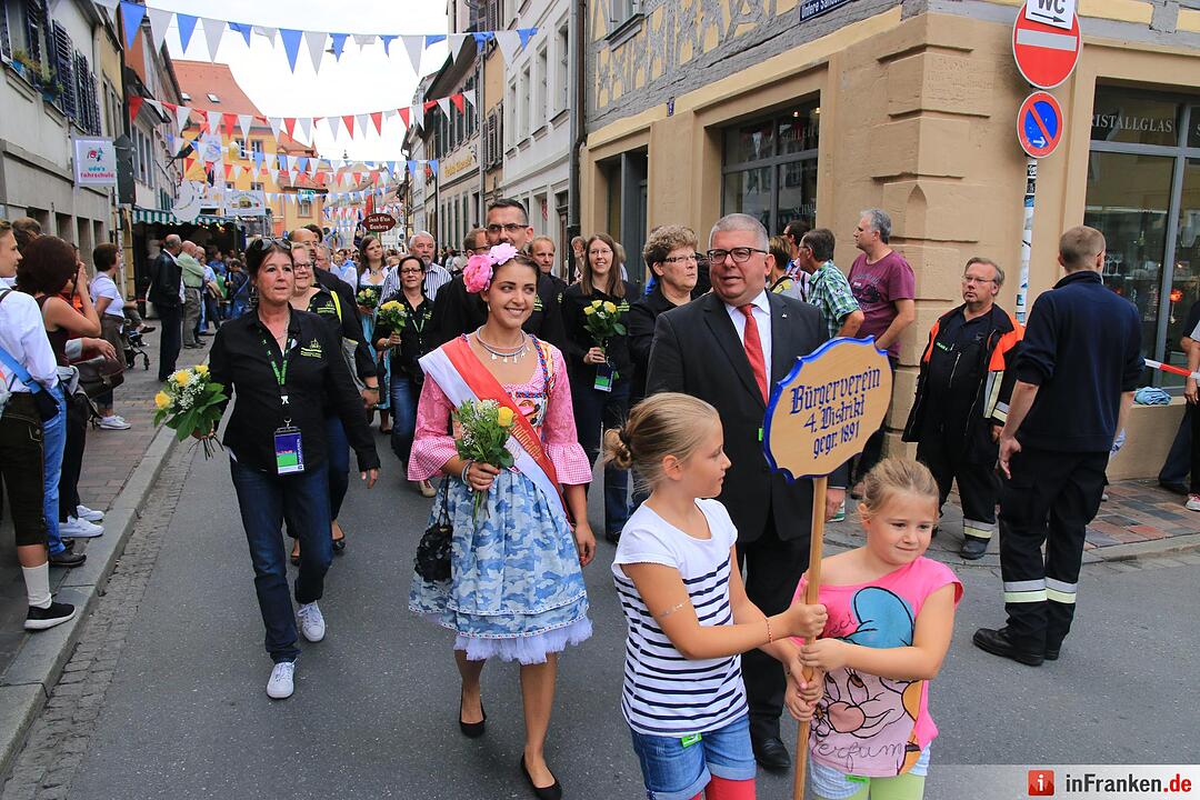 Sandkerwa 2015 - Kerwasbaum-Aufstellen