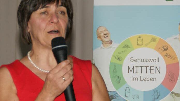 Zum Thema "Genussvoll mitten im Leben" referierte Klaudia Schwarz vom Amt für Landwirtschaft und Ernährung.
