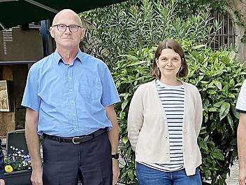 Auf dem Bild sind (von links) stellvertretender Vorsitzender Hans Bauer, 1. Vorsitzender Volkmar Prössdorf, Kassenverwalterin Stefanie Mahlmeister und stellvertretender Vorsitzender Armin Hehn.