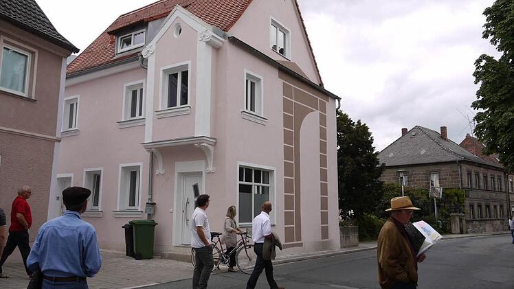 Nur der Umriss an der Fassade erinnert ans Forchheimer Tor.